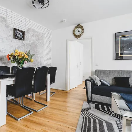 4 In Mittelfeld Nahe Messe Appartement
